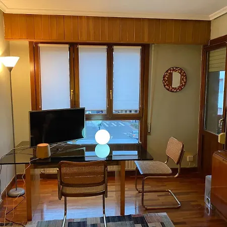 Apartment Homeoffice With Church Views Zumarraga