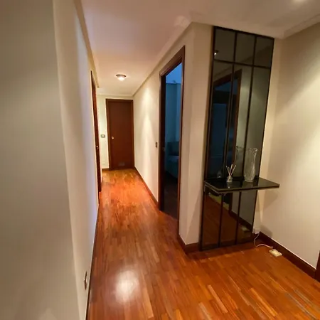 Apartment Homeoffice With Church Views *