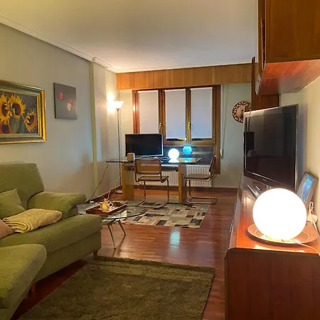 Apartment Homeoffice With Church Views